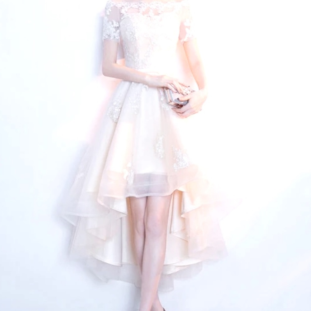 Beautiful white dress beautiful details